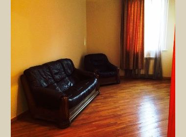 ქირავდება ბინა ვერაზე