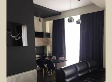 ქირავდება ბინა ვაკეში