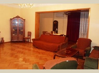 ქირავდება ბინა ვაკეში