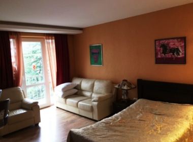 ქირავდება ბინა საბურთალოზე