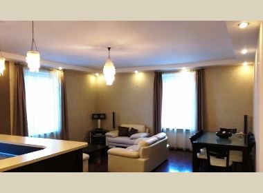 ქირავდება ბინა ვაკეში