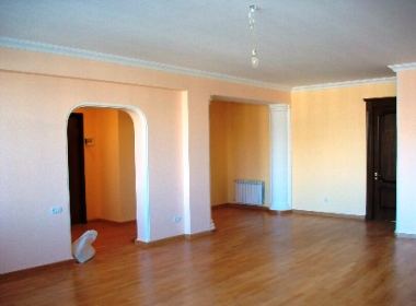 ქირავდება ბინა საბურთალოზე