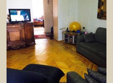 ქირავდება ბინა ვერაზე