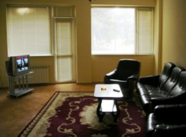 ქირავდება ბინა ვერაზე