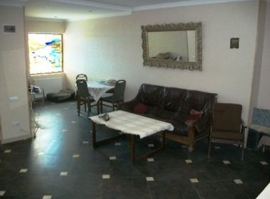 House for rent in Vedzisi