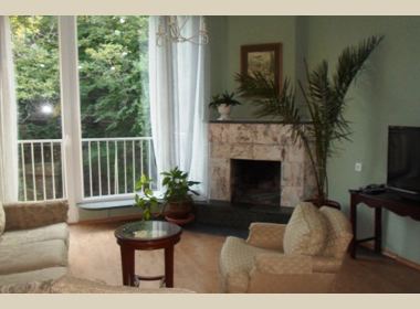 ქირავდება ბინა ვაკეში