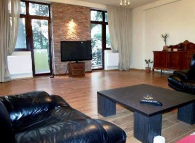 ქირავდება ბინა საბურთალოზე