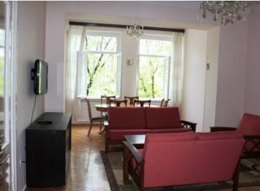 ქირავდება ბინა ვერაზე