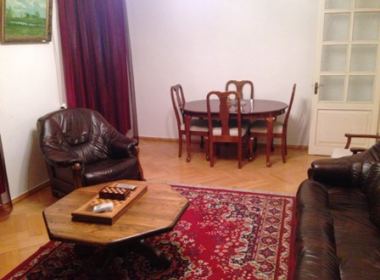 ქირავდება ბინა ვაკეში