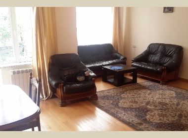 ქირავდება ბინა ვაკეში