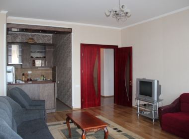 ქირავდება ბინა ვაკეში