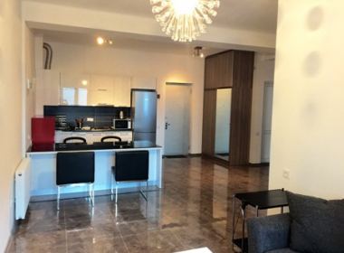 ქირავდება ბინა ვერაზე