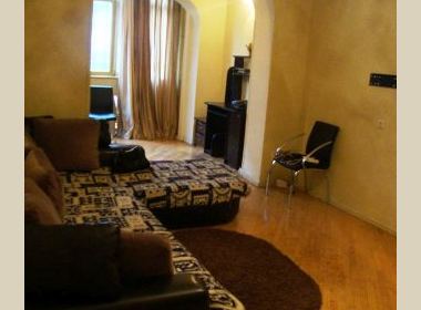 ქირავდება ბინა საბურთალოზე