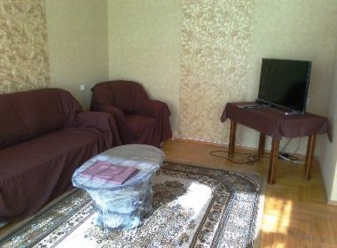 ქირავდება ბინა ვაკეში