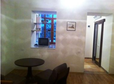 ქირავდება ბინა ვერაზე