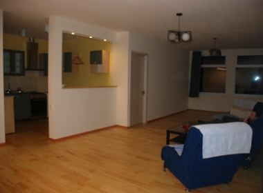 ქირავდება ბინა მთაწმინდაზე