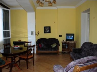 ქირავდება ბინა ვაკეში