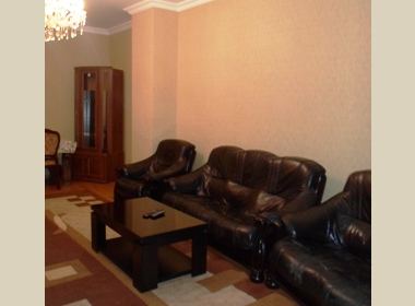 ქირავდება ბინა ვაკეში