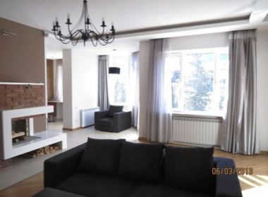 ქირავდება ბინა მთაწმინდა–სოლოლაკში