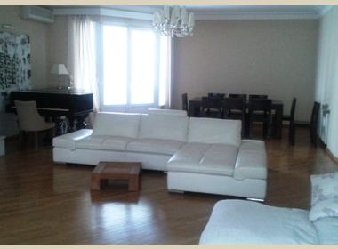 ქირავდება ბინა ვაკეში