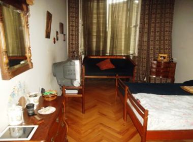 იყიდება ბინა ვაკეში