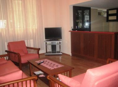 ქირავდება ბინა ვერაზე