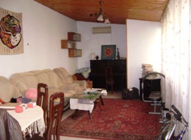 ქირავდება ბინა მთაწმინდაზე