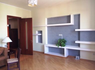 ქირავდება ბინა ვაკეში