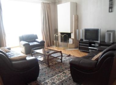 ქირავდება ბინა ვერაზე