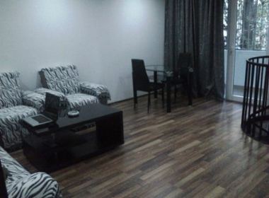 ქირავდება ბინა საბურთალოზე