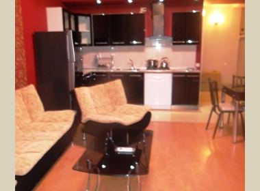 ქირავდება ბინა ვაკეში