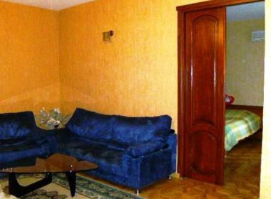 ქირავდება ბინა ვაკეში