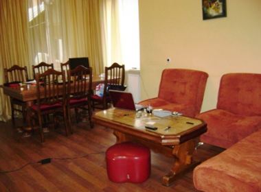 ქირავდება ბინა სოლოლაკში