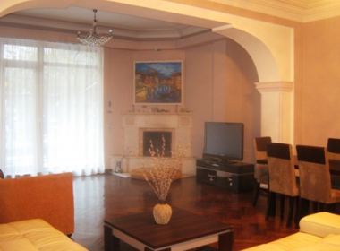 ქირავდება ბინა საბურთალოზე