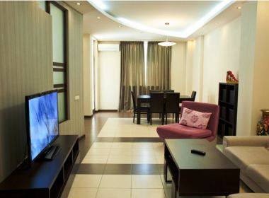 ქირავდება ბინა ვაკეში