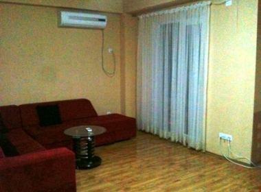 ქირავდება ბინა ვერაზე