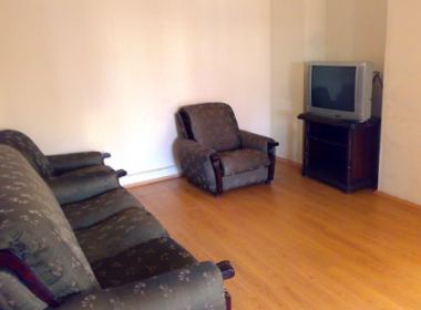 ქირავდება ბინა საბურთალოზე