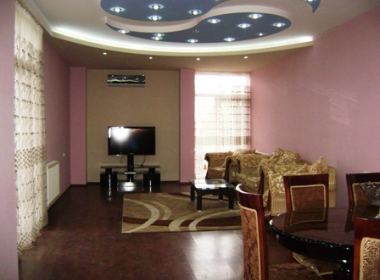 ქირავდება ბინა ვაკეში