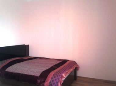 ქირავდება ბინა ვაკეში