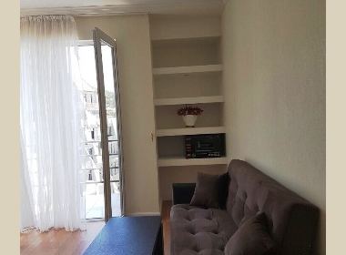 ქირავდება ბინა ვაკეში