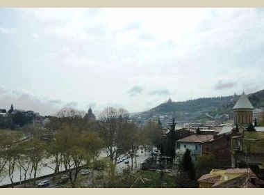 ქირავდება ბინა სოლოლაკში