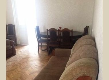 ქირავდება ბინა ვერაზე