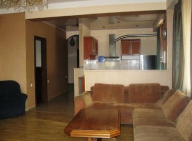 ქირავდება ბინა ვერაზე