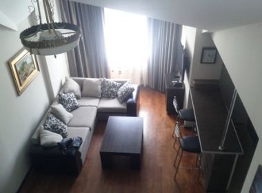 ქირავდება ბინა ვაკეში