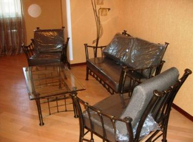 ქირავდება ბინა ვაკეში