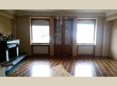 ქირავდება ბინა საბურთალოზე