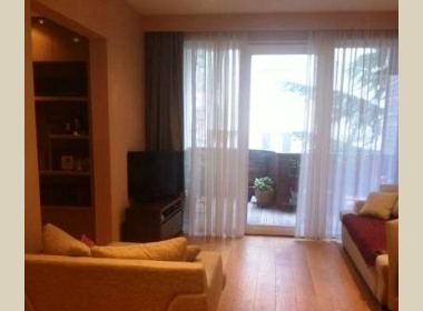 ქირავდება ბინა ვაკეში