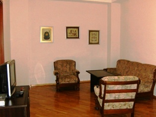 ქირავდება ბინა ვაკეში