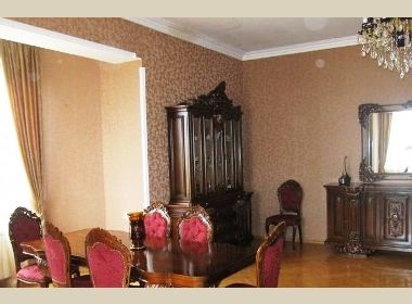 ქირავდება ბინა ვაკეში