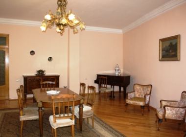 Flat for rent in Vake